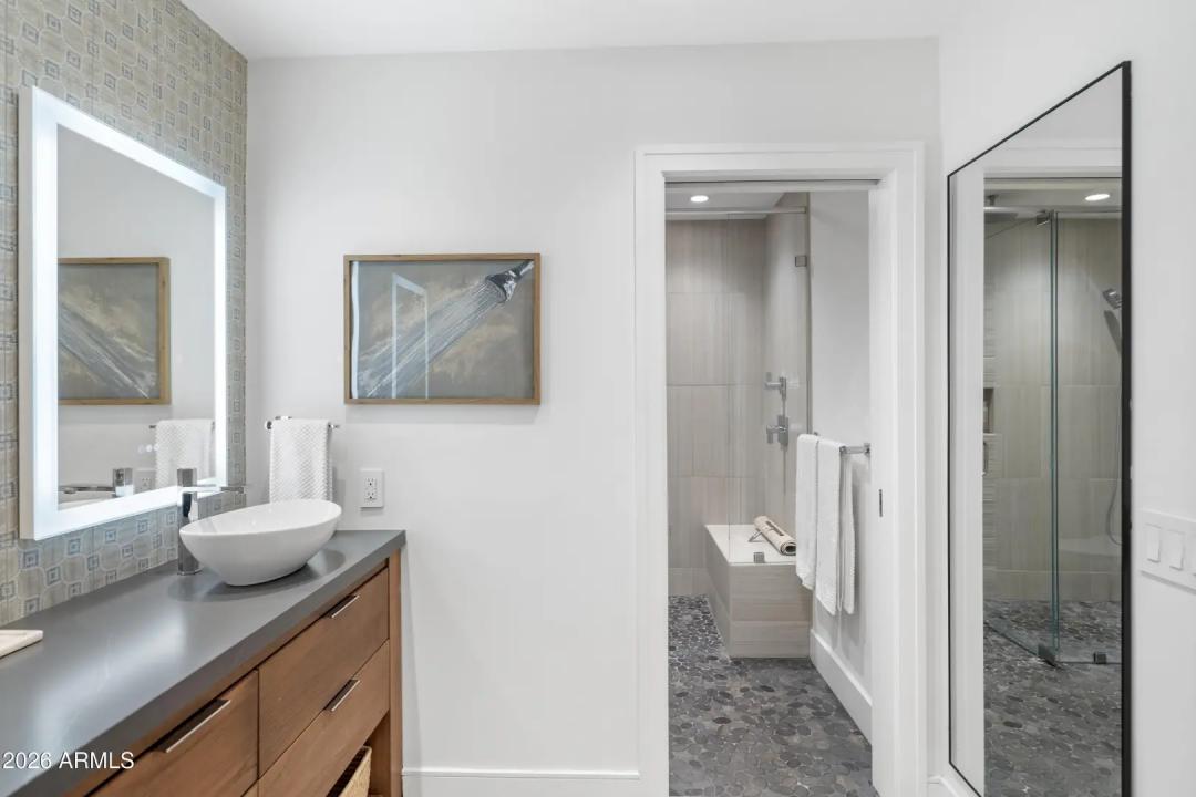 Real Estate Picture 31