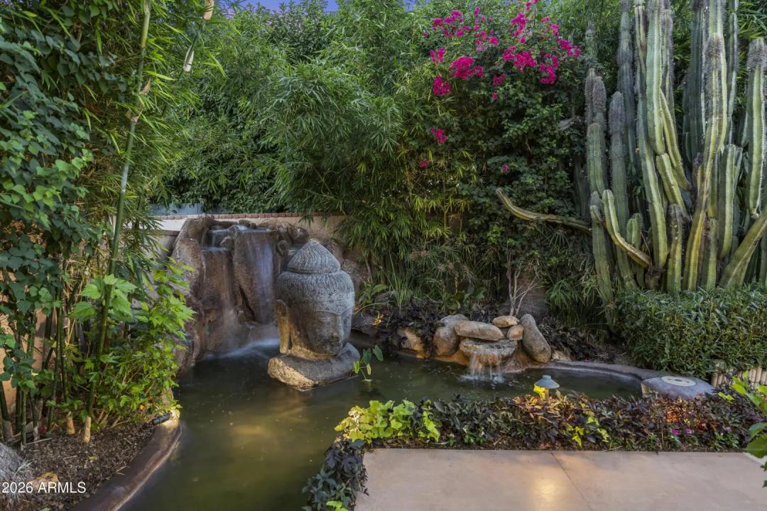 Real Estate Picture 50
