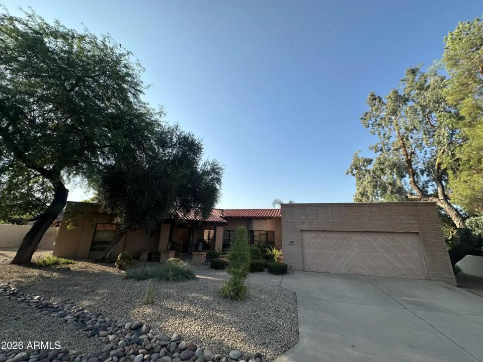 Real Estate Picture 1