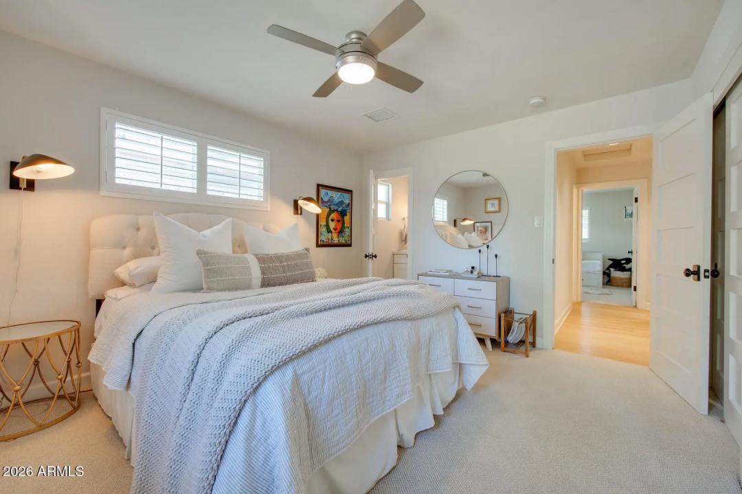 Real Estate Picture 14