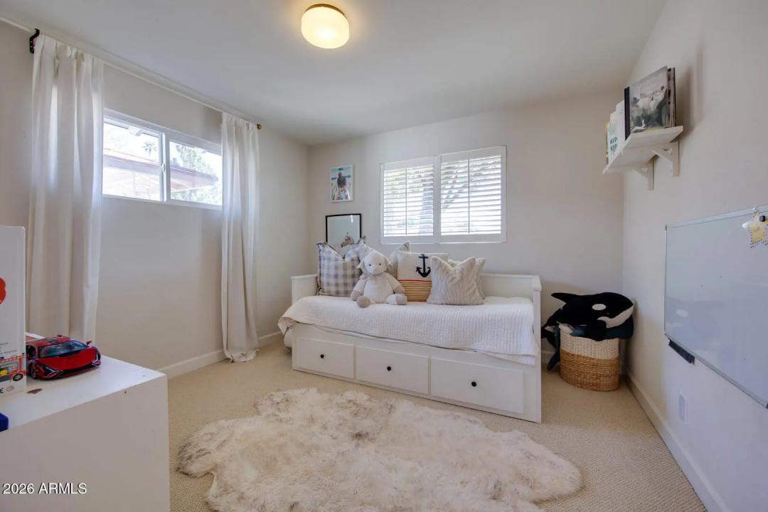 Real Estate Picture 12
