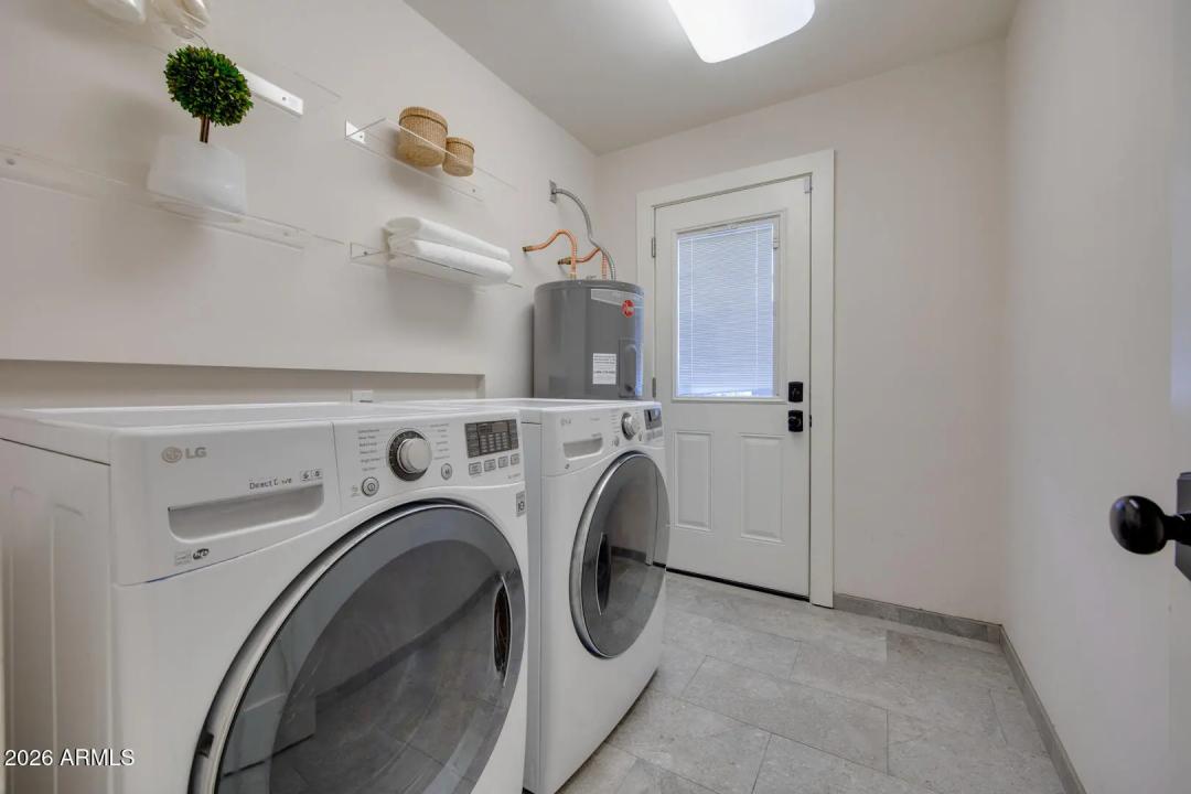 Real Estate Picture 17