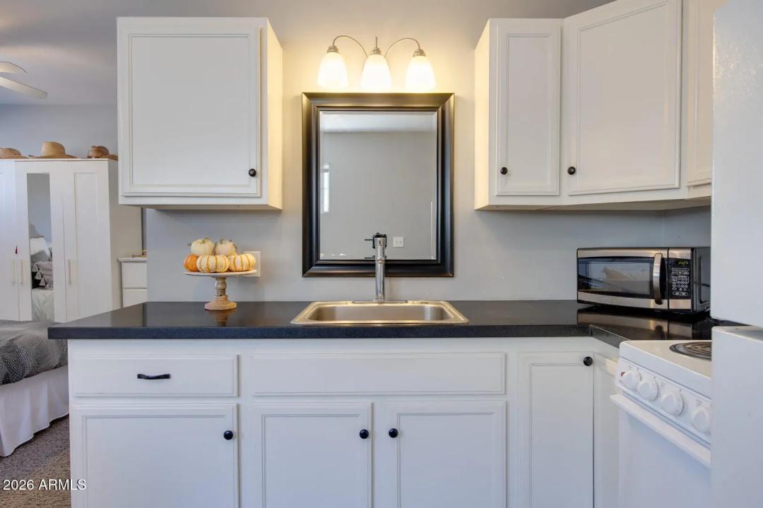 Real Estate Picture 23