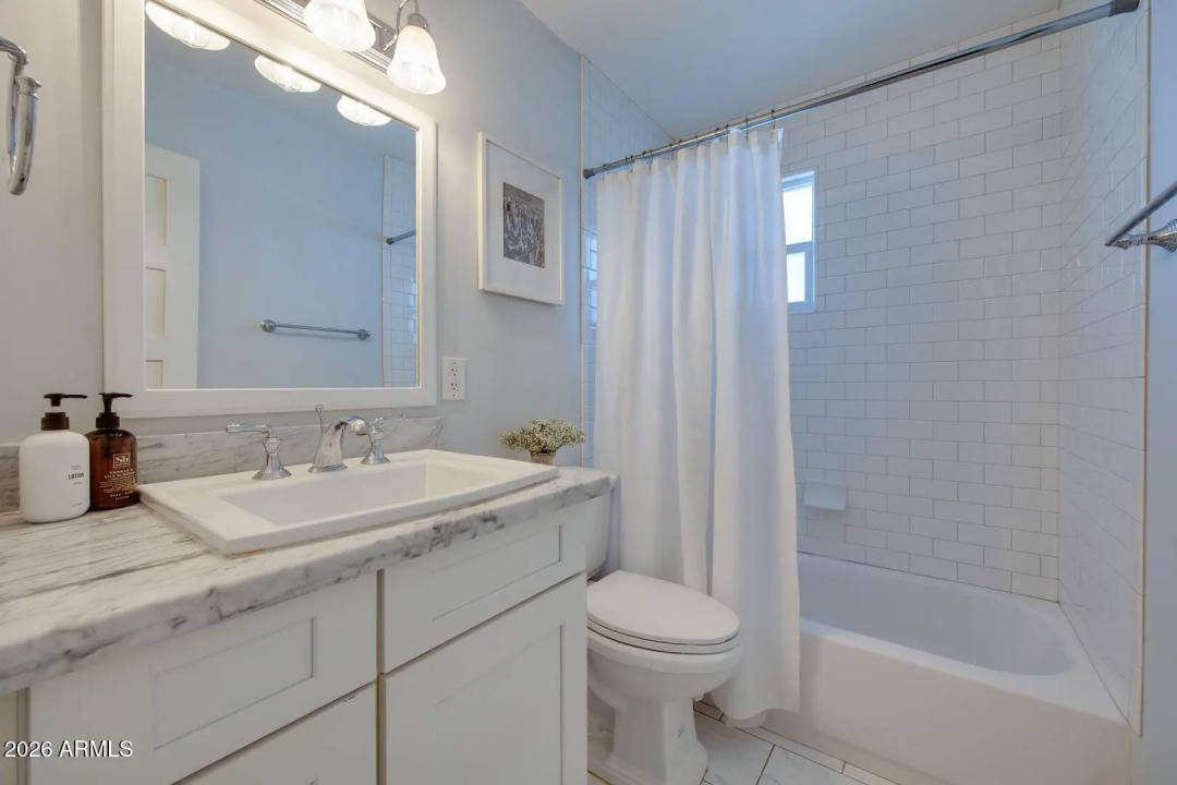 Real Estate Picture 13