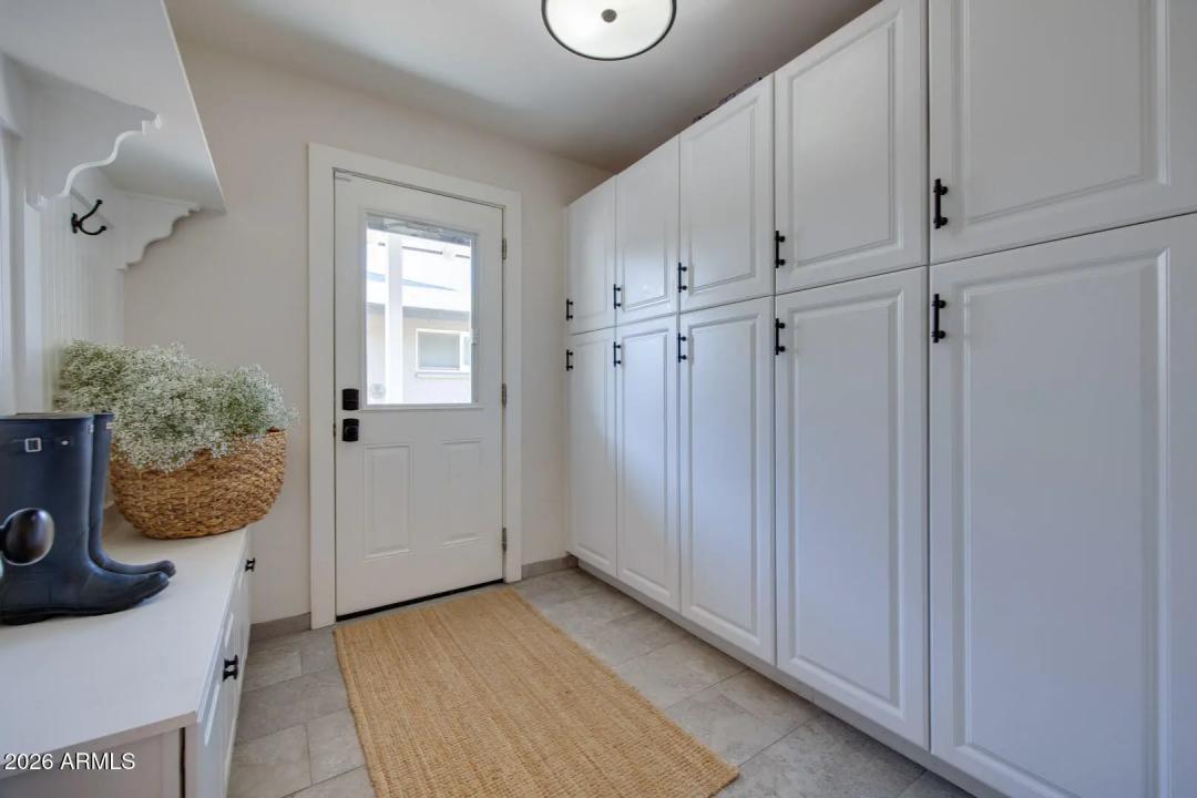 Real Estate Picture 18