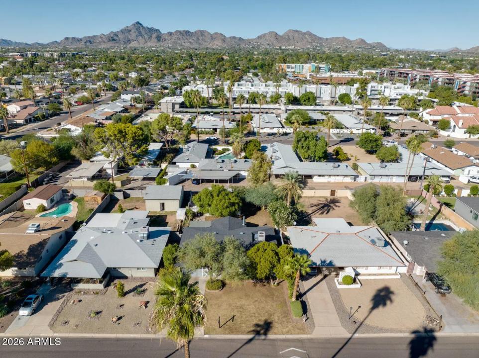 Real Estate Picture 30