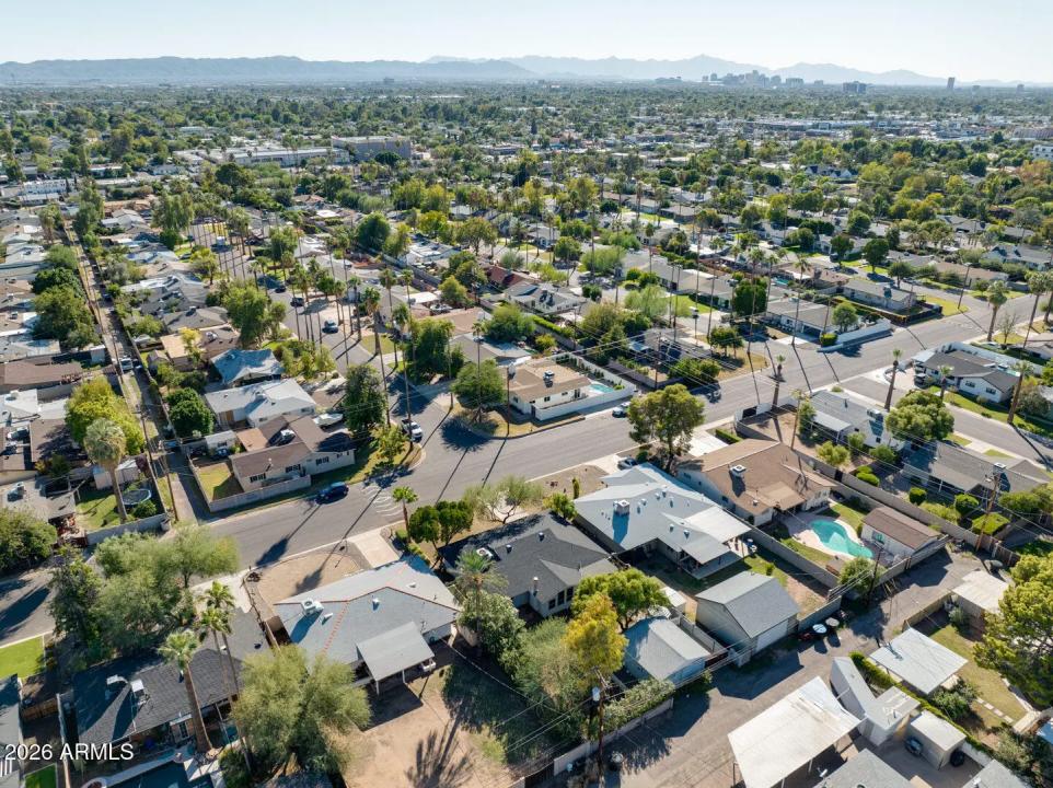 Real Estate Picture 33