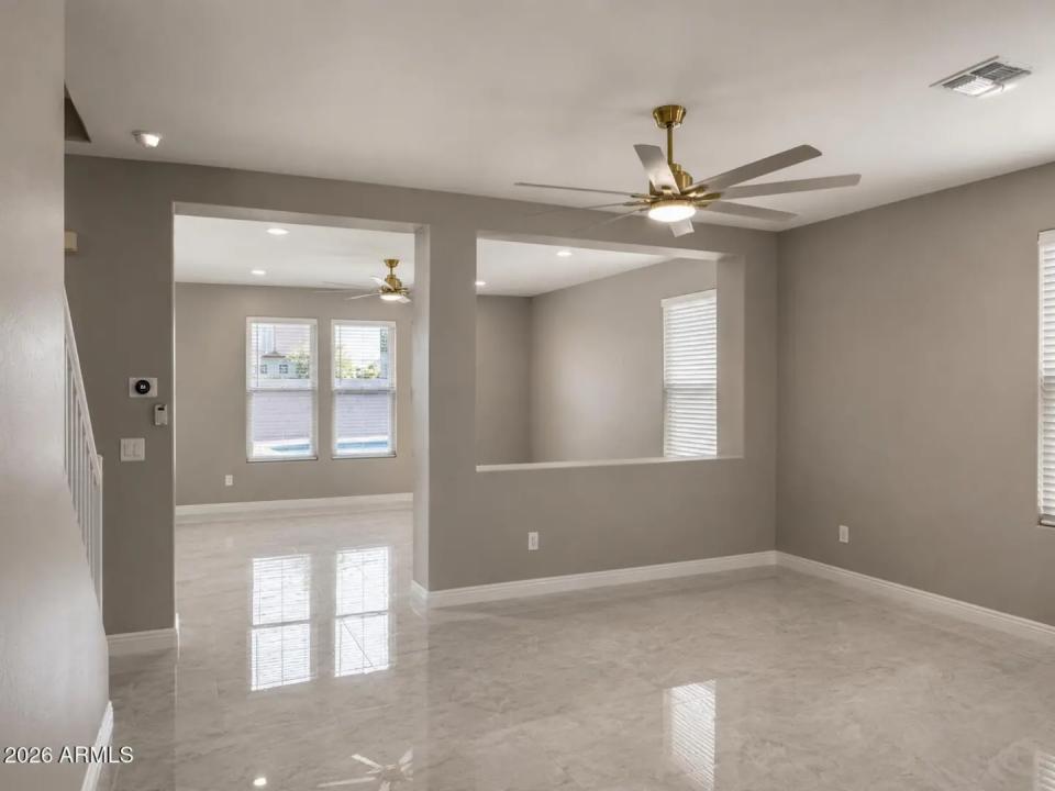 Real Estate Picture 4