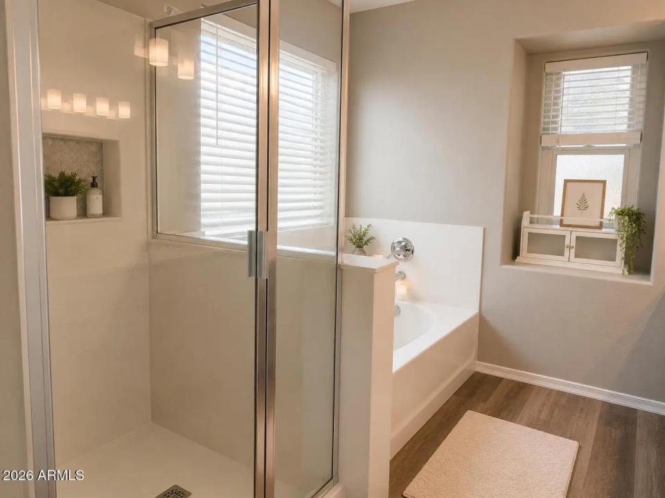 Real Estate Picture 14