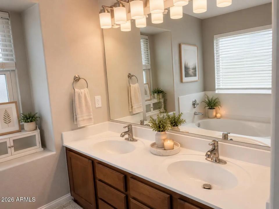 Real Estate Picture 15