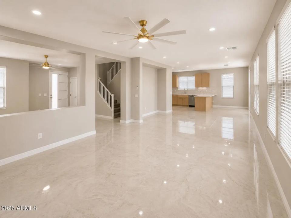 Real Estate Picture 8