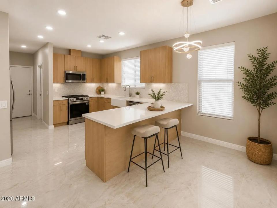 Real Estate Picture 9