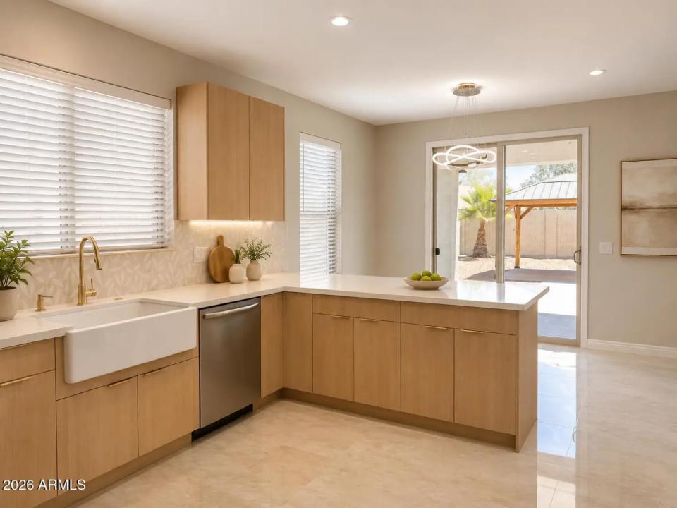 Real Estate Picture 10