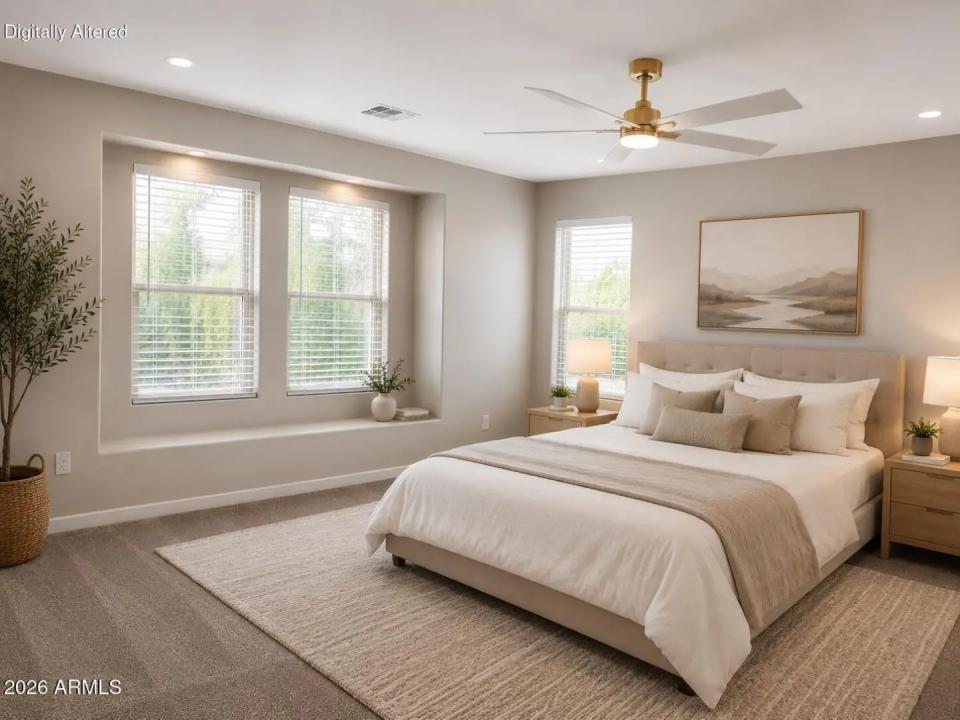 Real Estate Picture 12