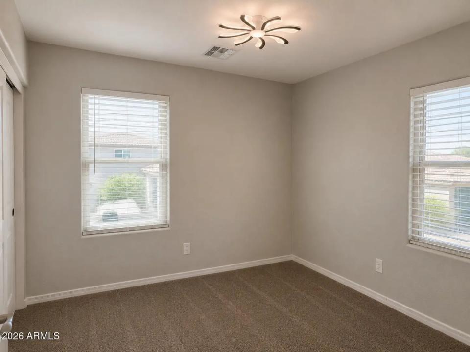 Real Estate Picture 18