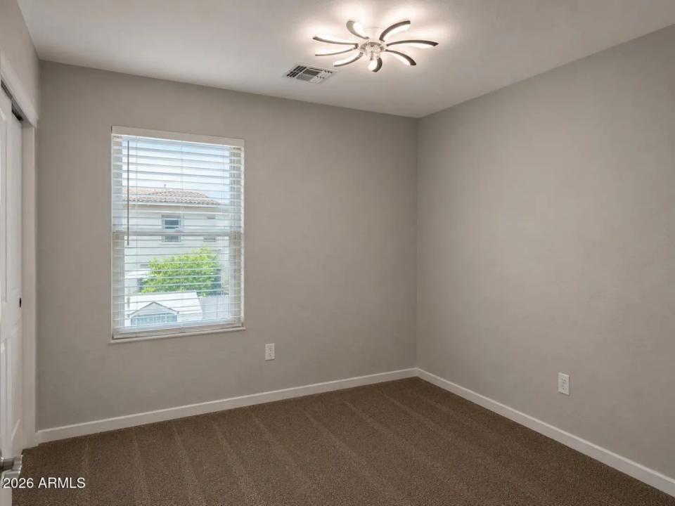 Real Estate Picture 20