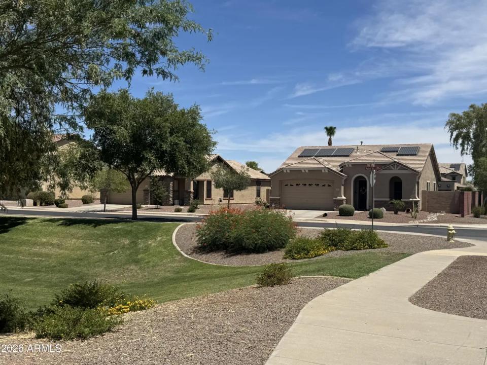Real Estate Picture 26