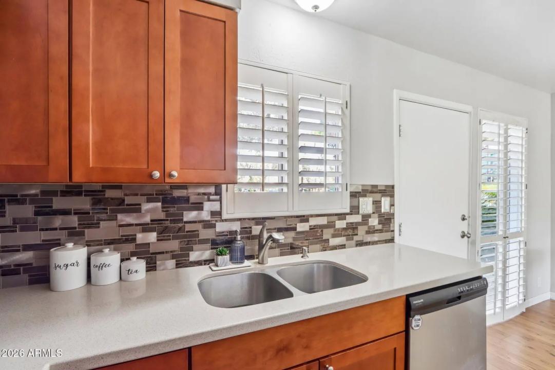 Real Estate Picture 6