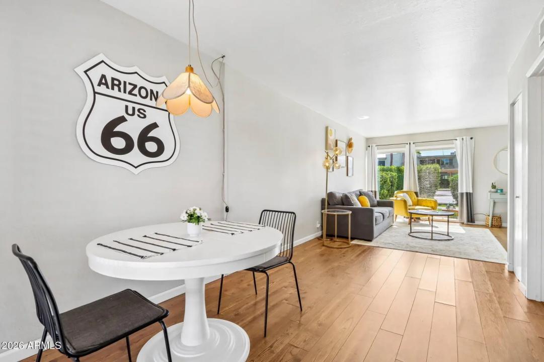 Real Estate Picture 8