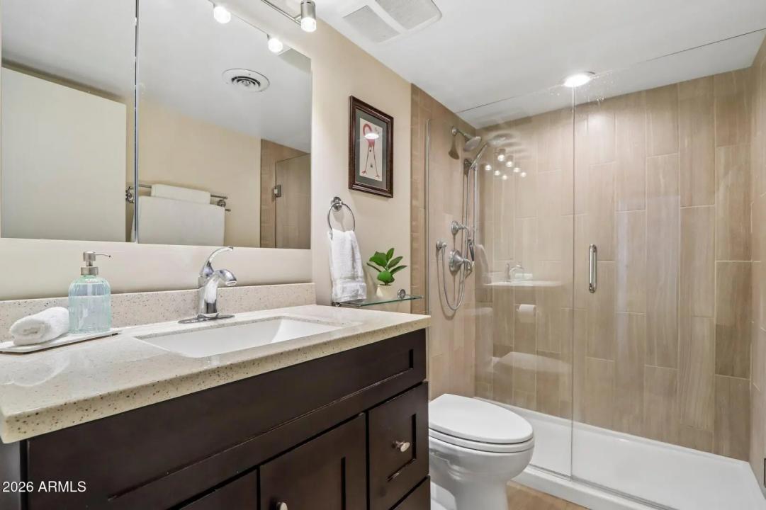 Real Estate Picture 19