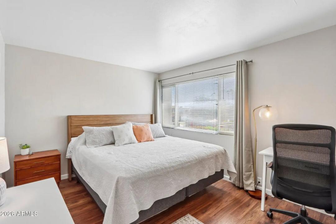 Real Estate Picture 20