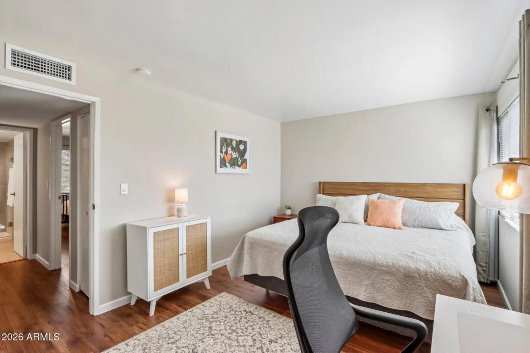 Real Estate Picture 21