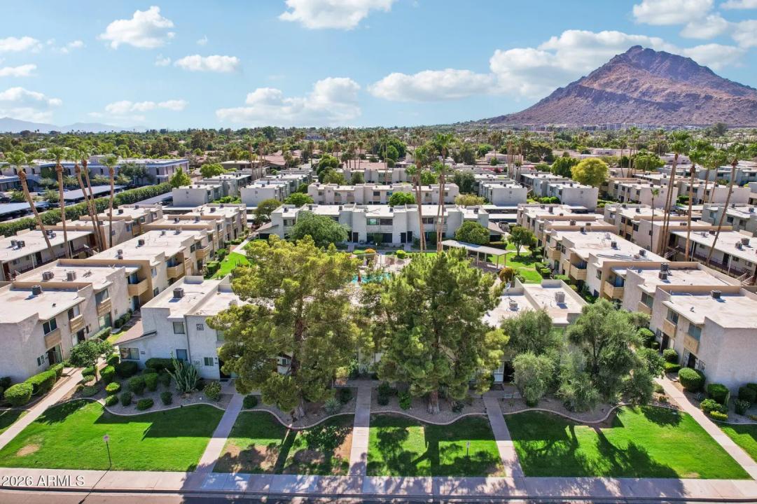 Real Estate Picture 30