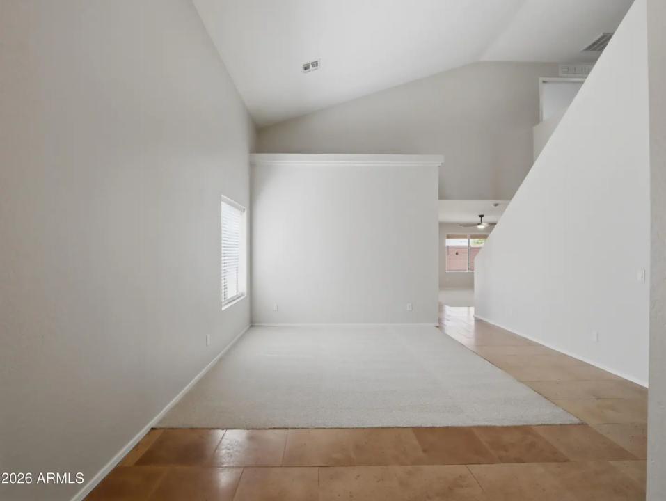 Real Estate Picture 4