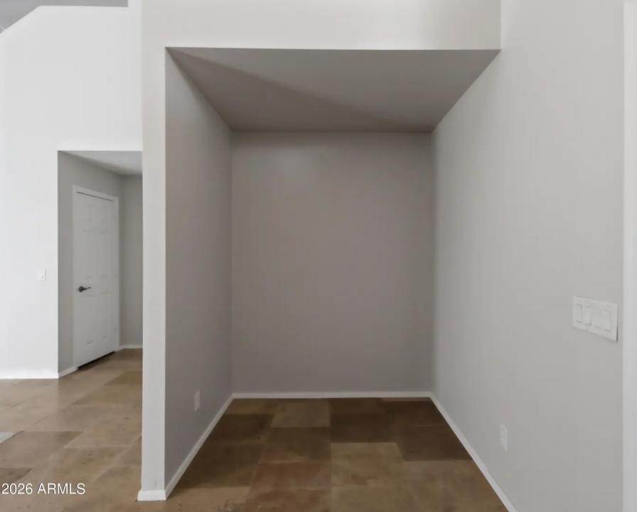 Real Estate Picture 5