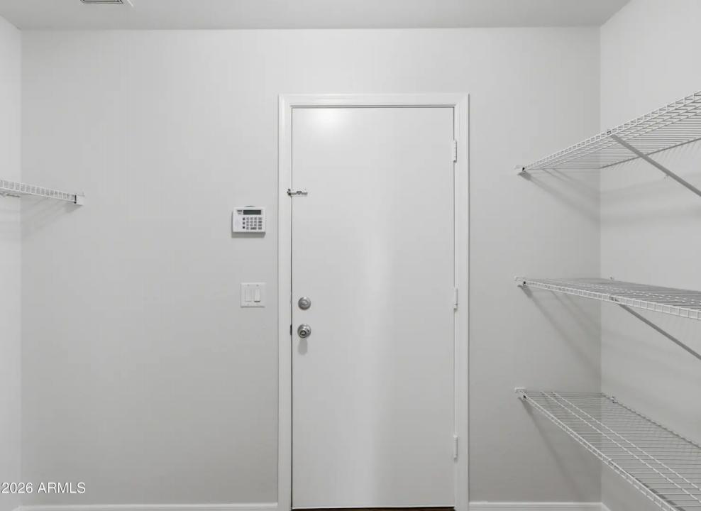 Real Estate Picture 7