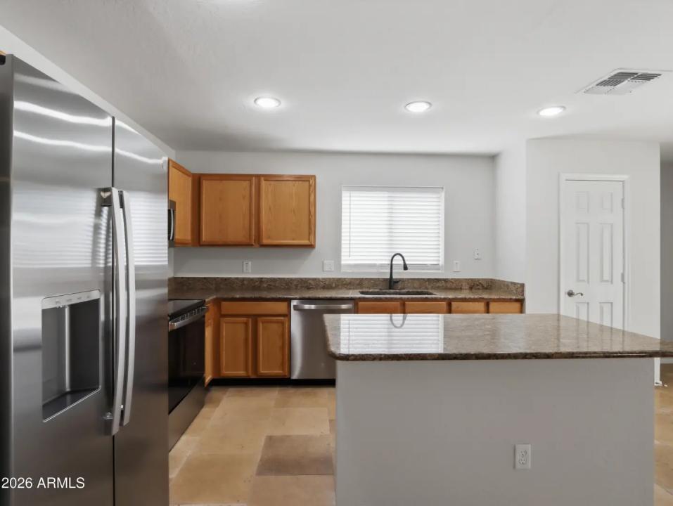Real Estate Picture 10