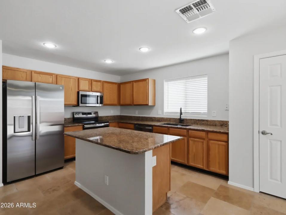 Real Estate Picture 11