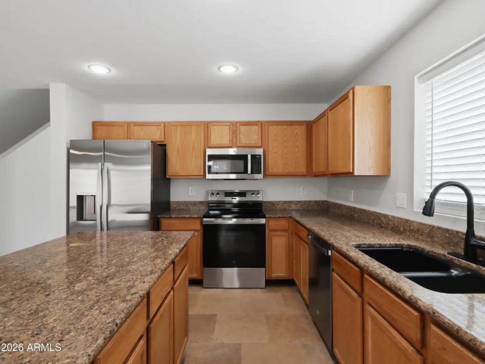 Real Estate Picture 12