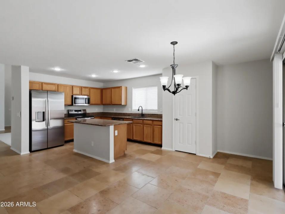 Real Estate Picture 15