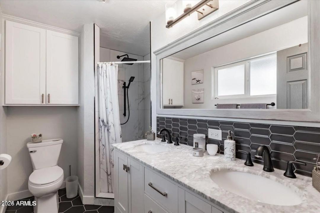 Real Estate Picture 9