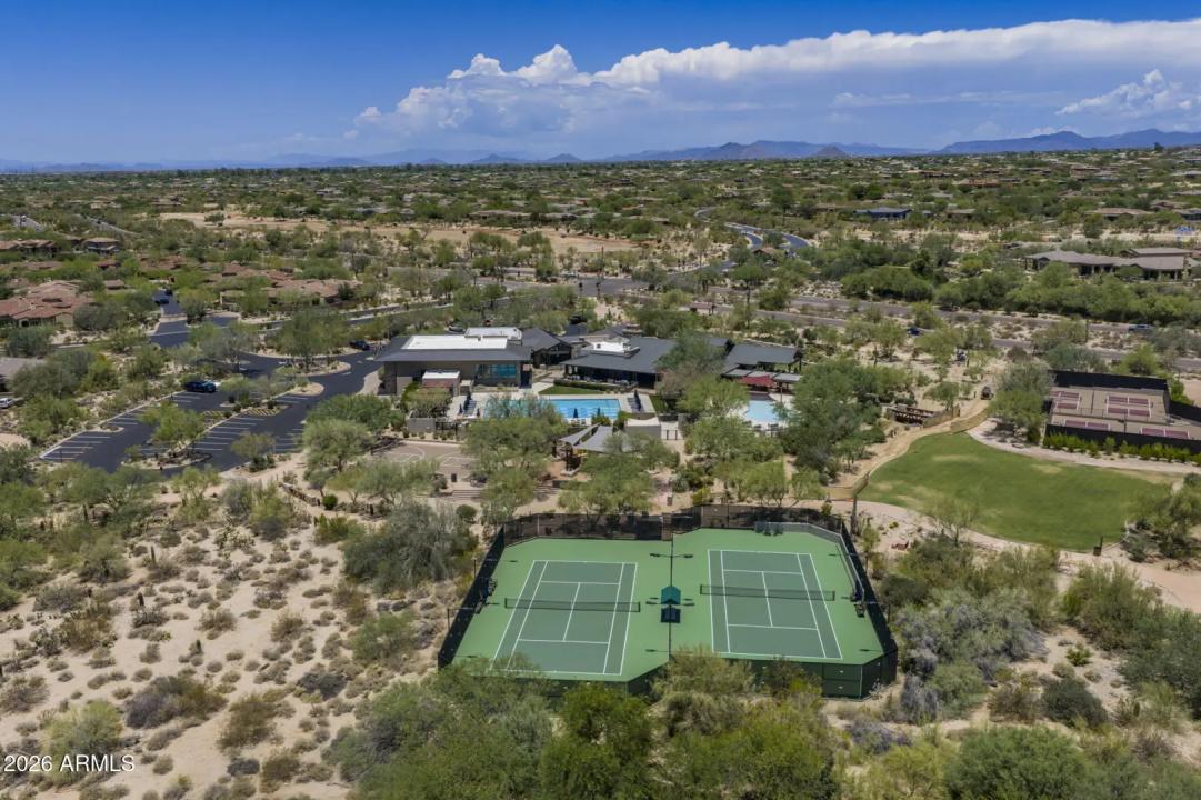 Real Estate Picture 32