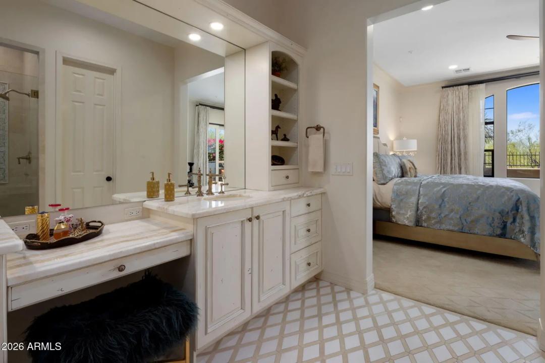 Real Estate Picture 17