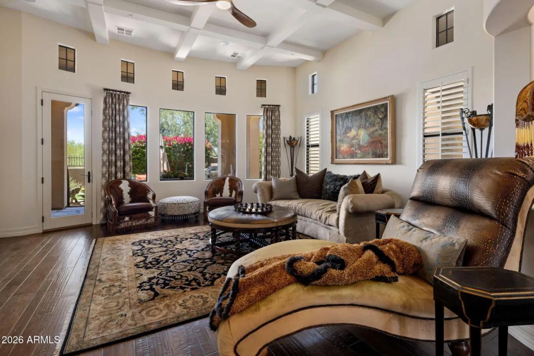 Real Estate Picture 10