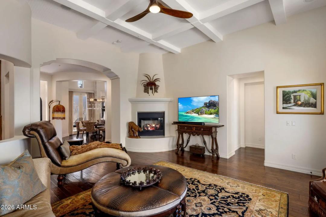 Real Estate Picture 12