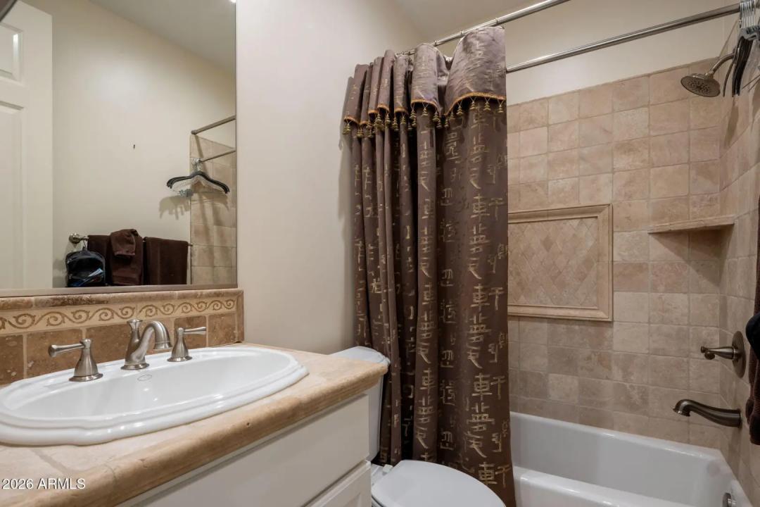 Real Estate Picture 23