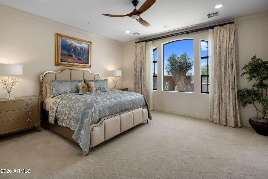 Real Estate Picture 14