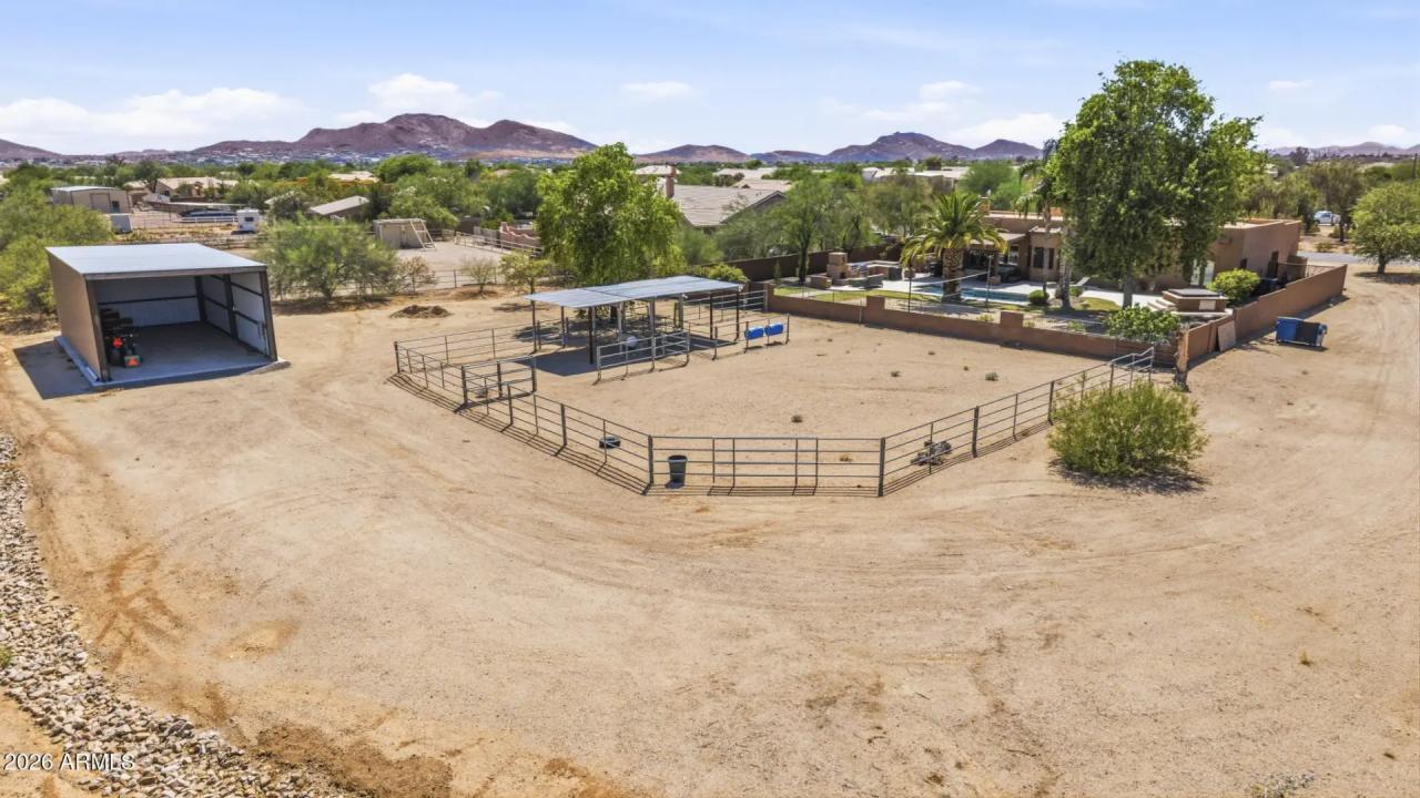 Real Estate Picture 9