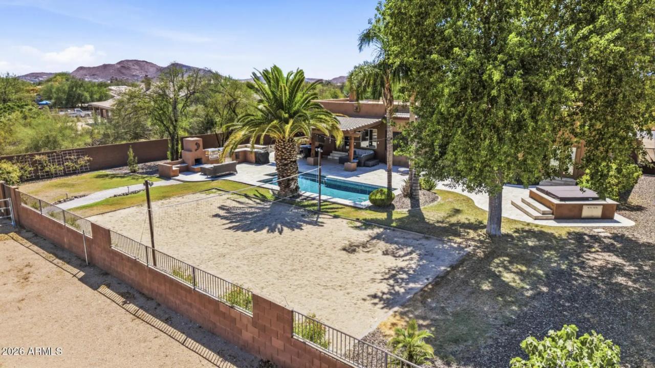 Real Estate Picture 10