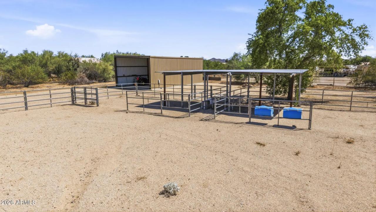 Real Estate Picture 11