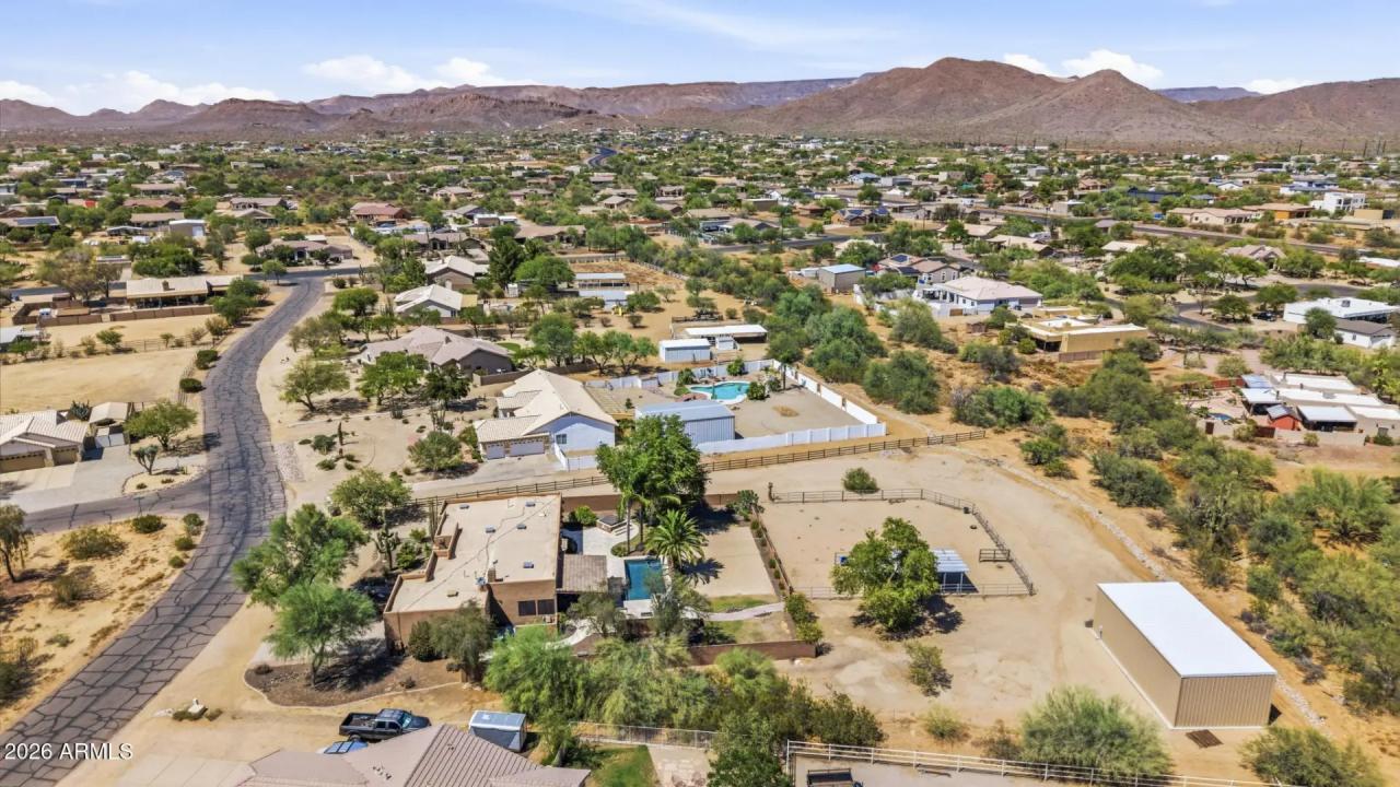 Real Estate Picture 13