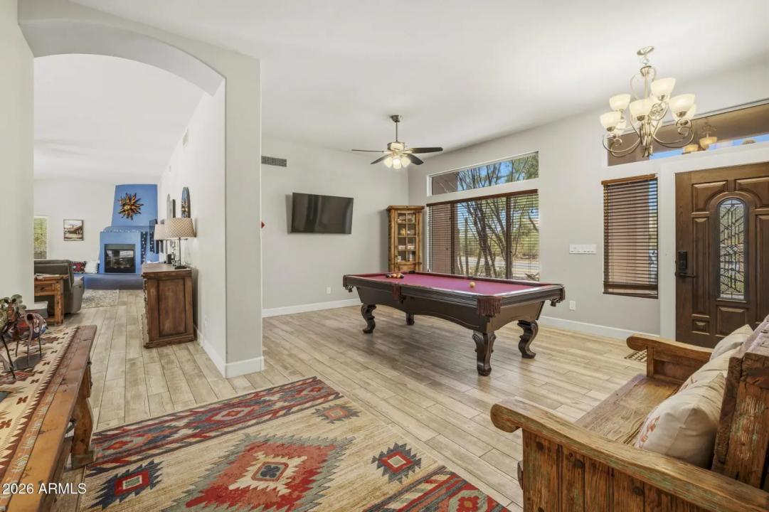 Real Estate Picture 16