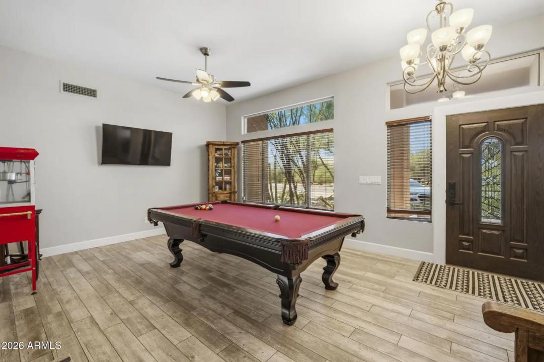Real Estate Picture 17