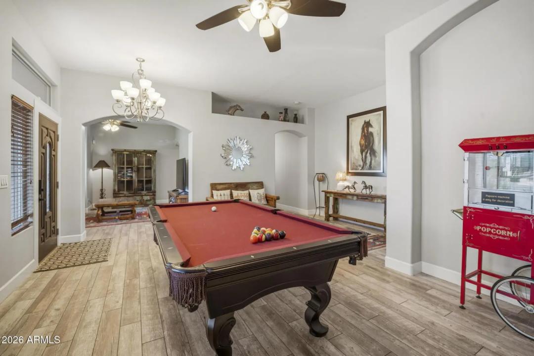Real Estate Picture 18