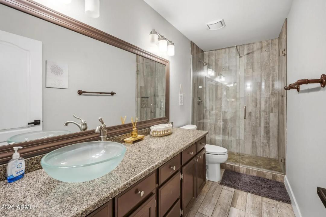 Real Estate Picture 21