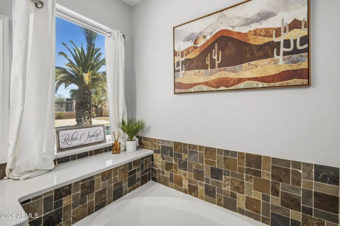 Real Estate Picture 26